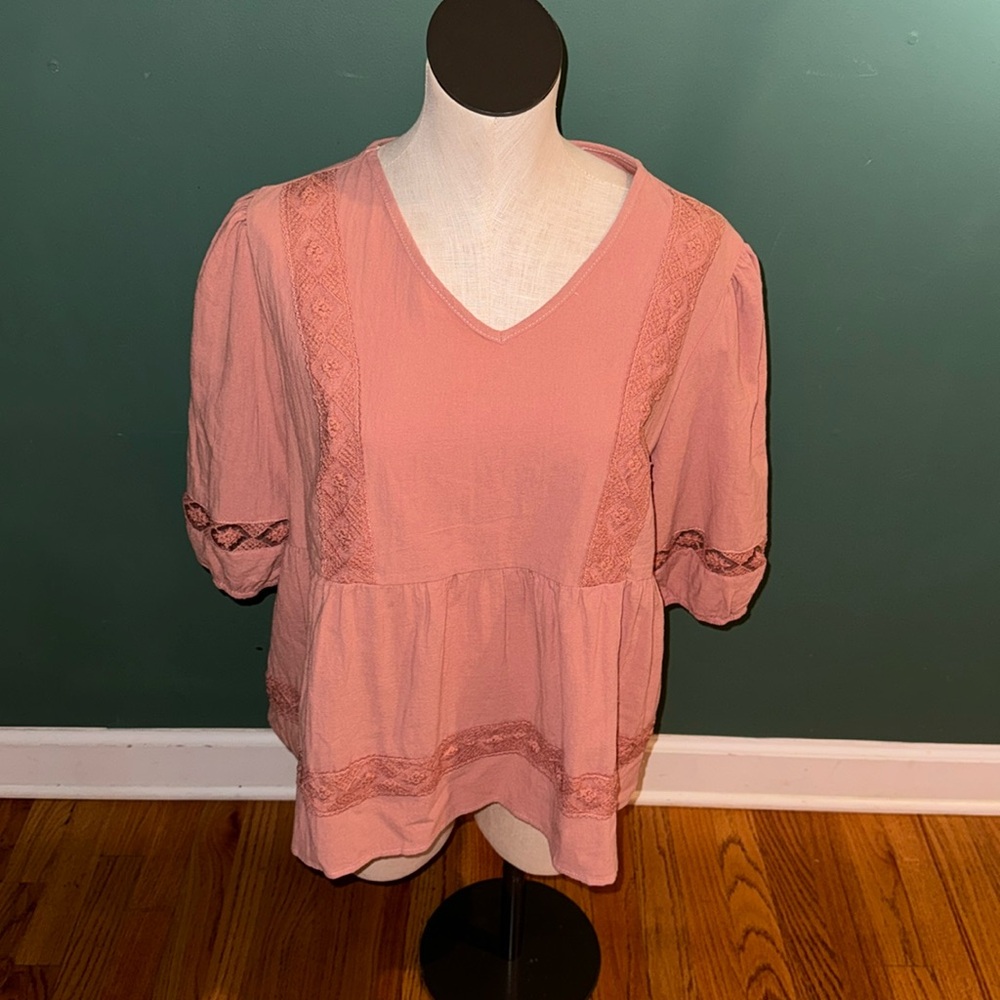 ❄️Women’s Anna-Kaci peasant style pink‎ shirt.  XL